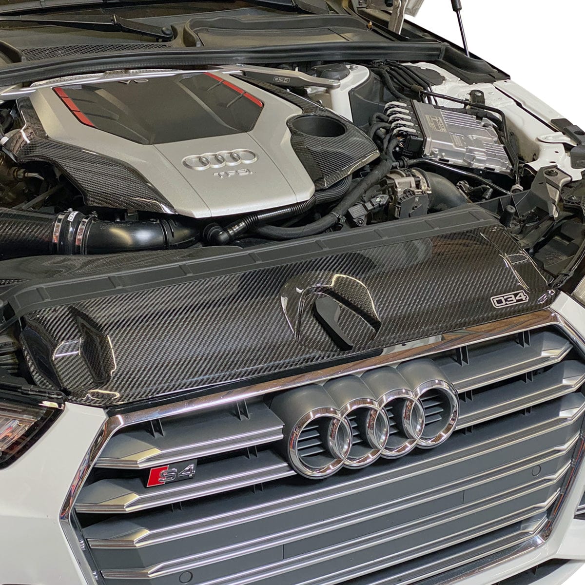 034 Motorsport - Carbon Fibre Radiator Support Cover - Audi B9 A4/S4 - 034-1ZZ-1005